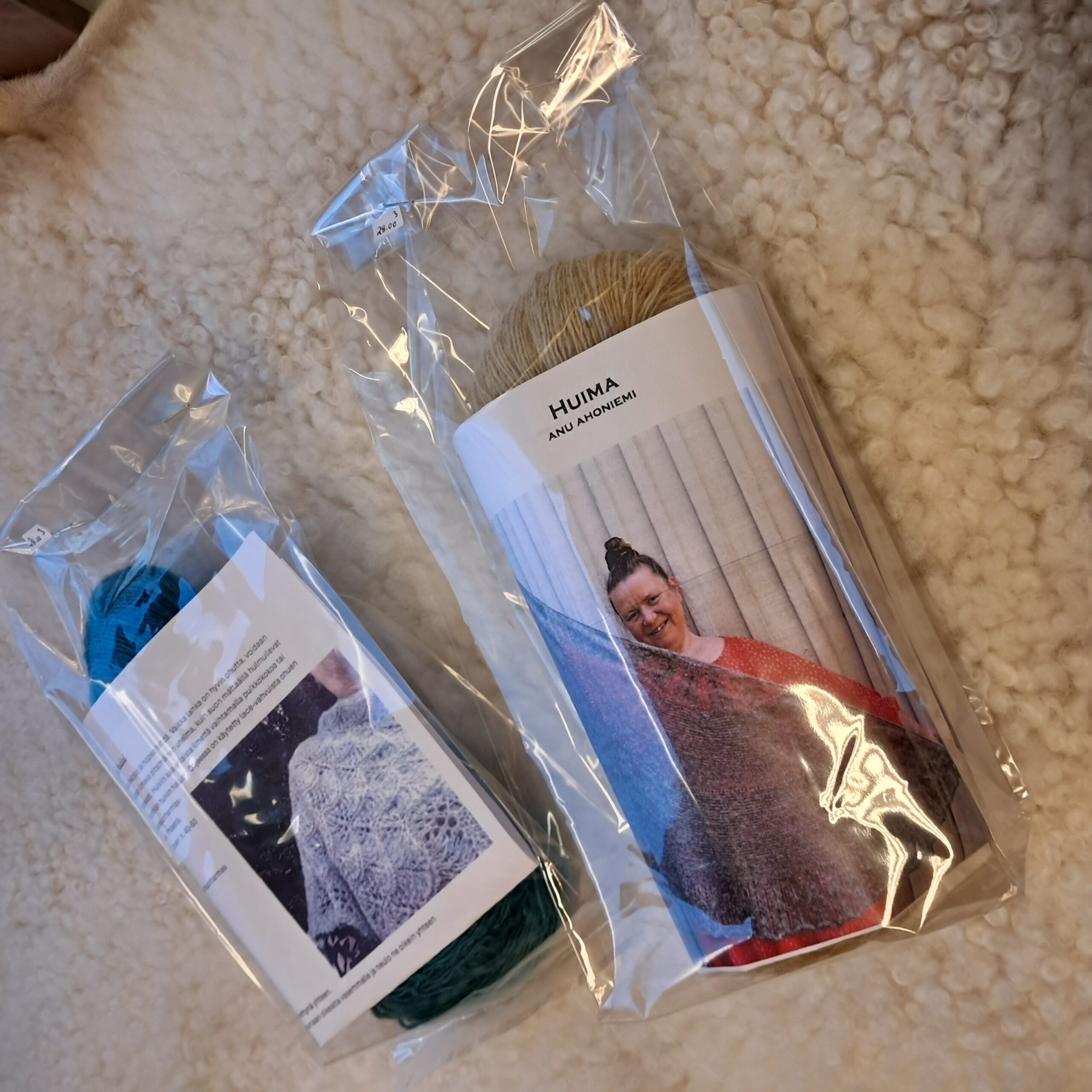 Niittyvilla-huivi tekemispakkaus - Image 5